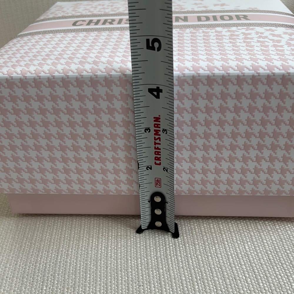 Dior Pink Gift Box with Ribbon - Picture 5 of 6